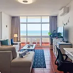 Rocha Varandas Sunny Apartment
