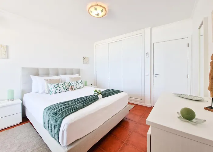 Rocha Varandas Sunny Apartment *